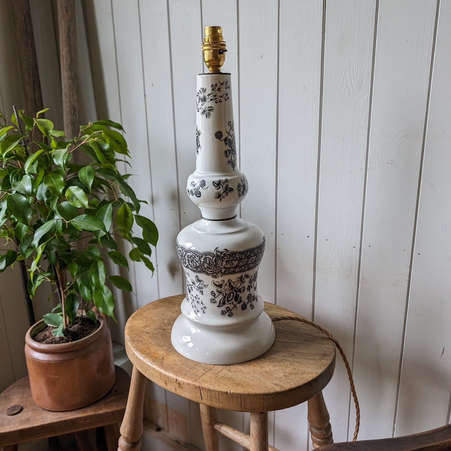 Vintage French Porcelain Table Lamp