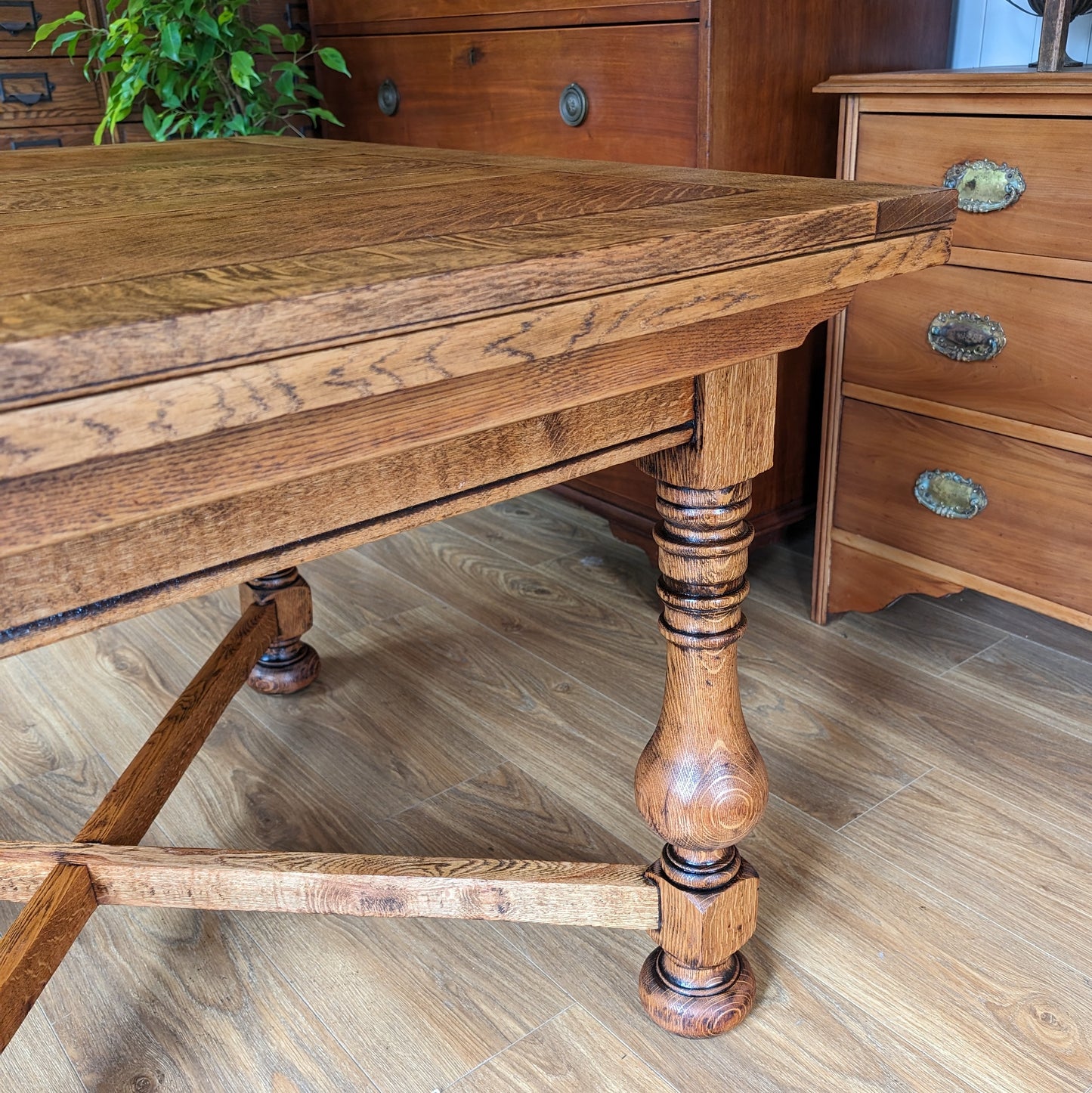 Large Oak Draw Leaf Table