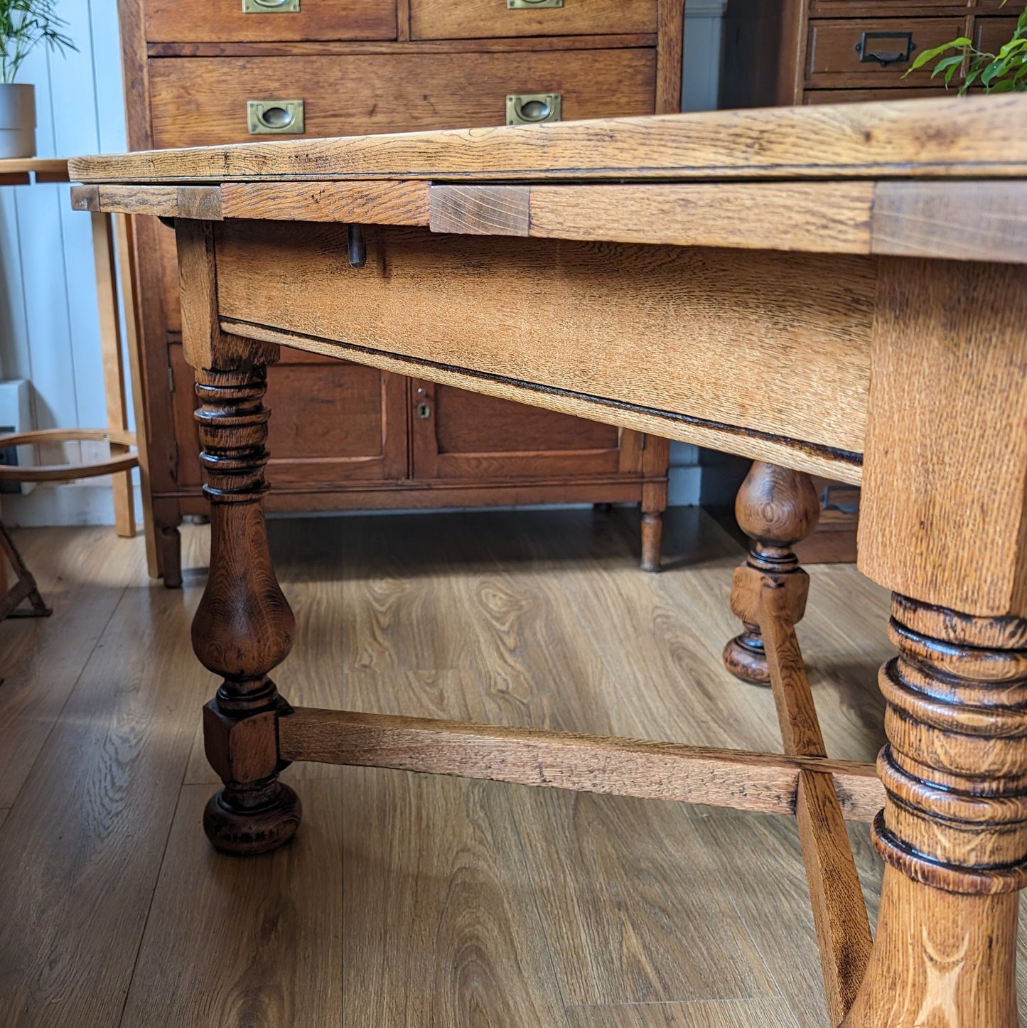 Large Oak Draw Leaf Table