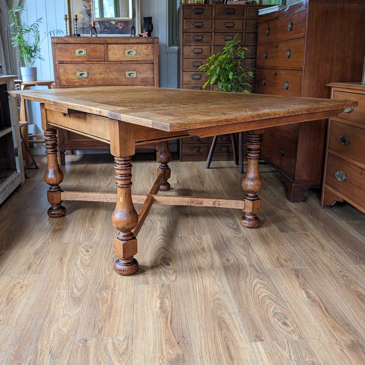 Large Oak Draw Leaf Table