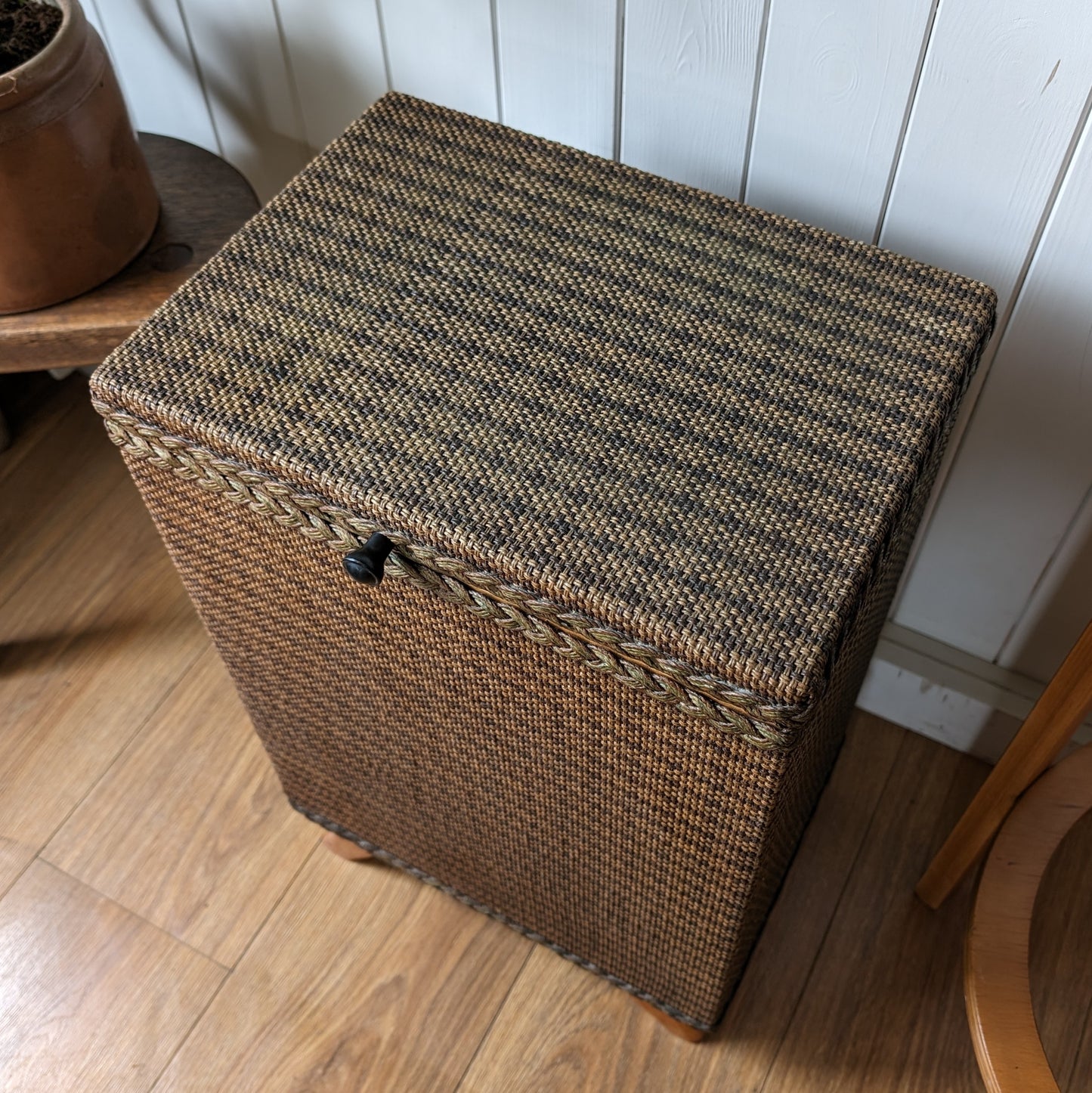 Small Vintage Laundry Basket