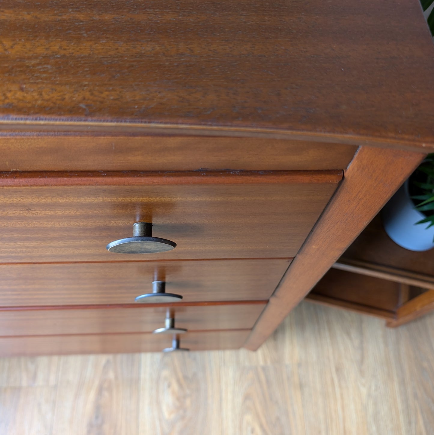 Mid Century Chest of Drawers