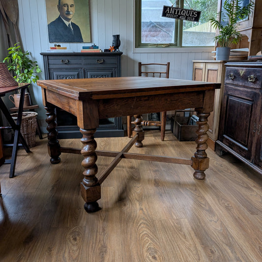 Large Oak Draw Leaf Table