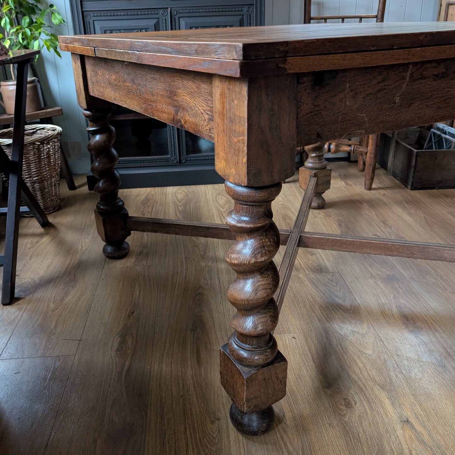 Large Oak Draw Leaf Table