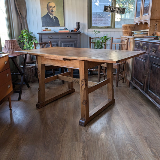 Antique Arts and Crafts Oak Dining Table